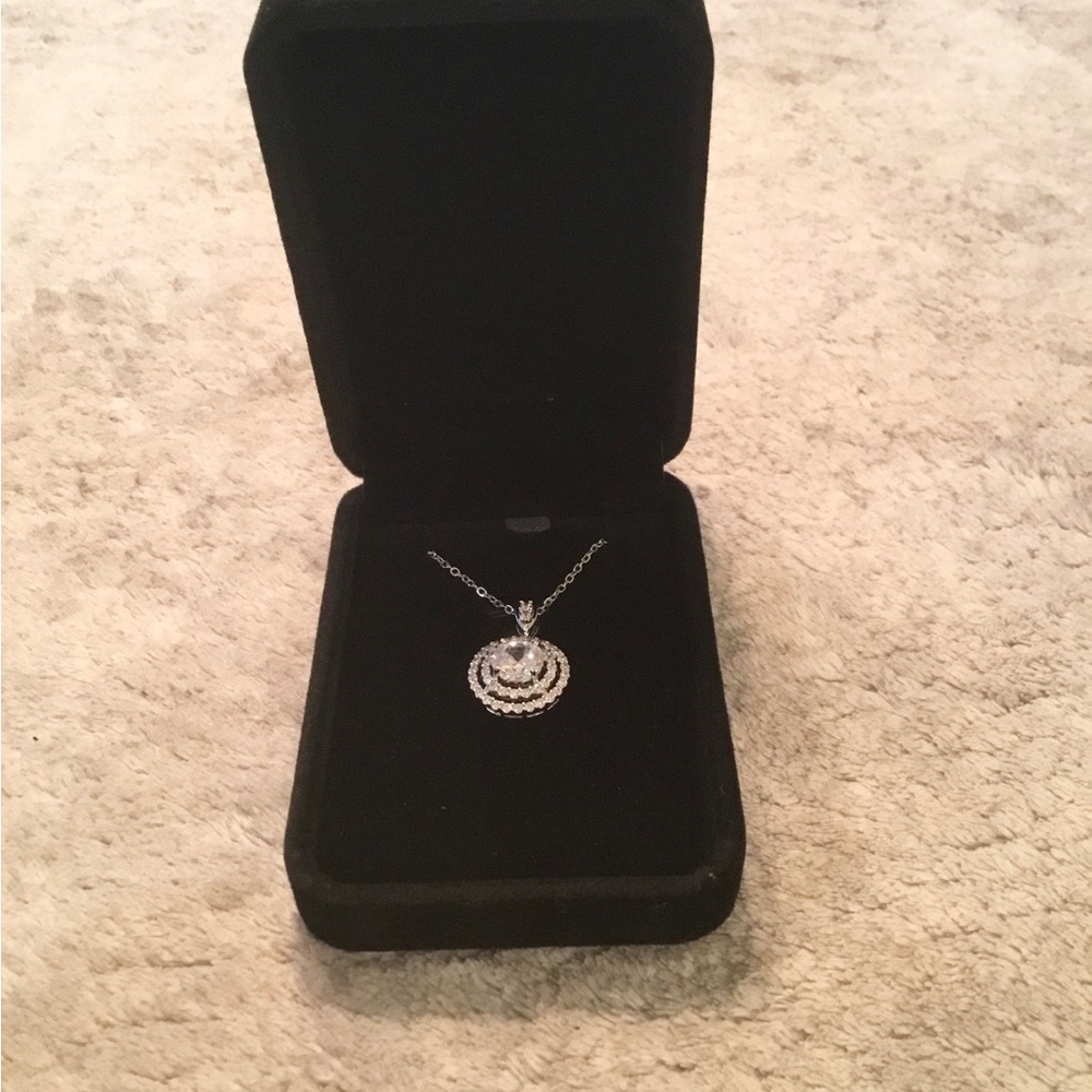 Elegant Silver Pendant Necklace With Rhinestones 10”